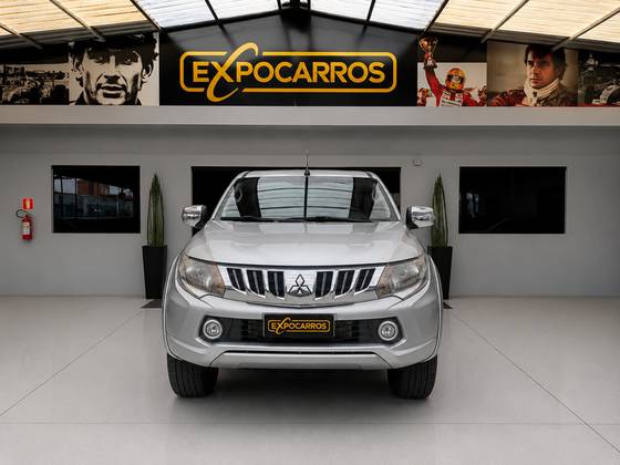 MITSUBISHI L200 TRITON 2.4 16V TURBO DIESEL SPORT HPE TOP CD 4P 4X4 AUTOMÁTICO MITSUBISHI L200 TRITON 2.4 16V TURBO DIESEL SPORT HPE TOP CD 4P 4X4 AUTOMÁTICO